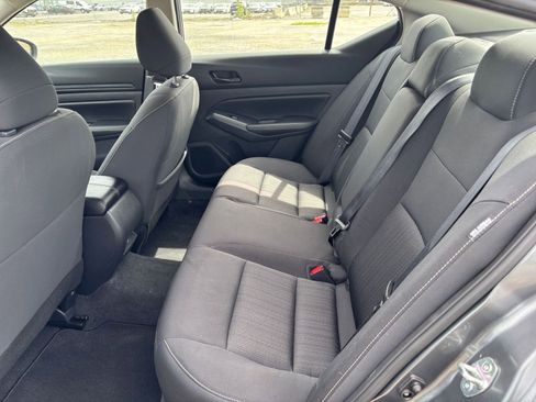 Used 2025 Nissan Altima 2.5 SV FWD image 22