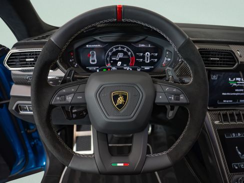 Used 2024 Lamborghini Urus Performante AWD/4WD image 14