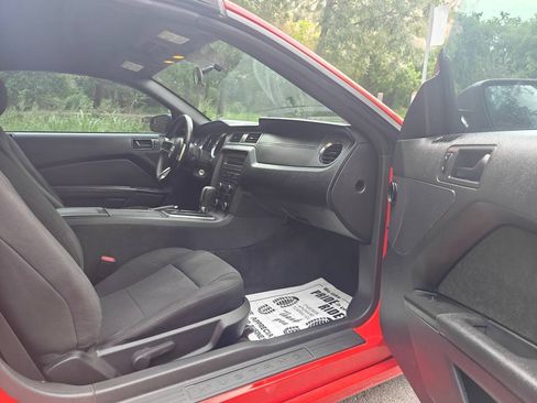 Used 2014 Ford Mustang GT RWD image 24