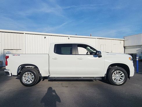 Used 2024 Chevrolet Silverado 1500 RST w/ Convenience Package II AWD/4WD image 6
