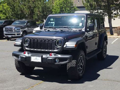 Used 2024 Jeep Wrangler Unlimited Rubicon w/ Technology Group AWD/4WD image 4