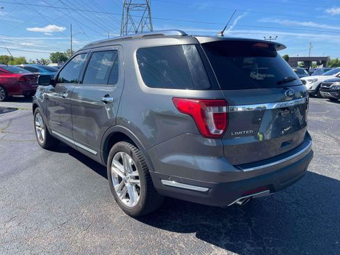 Used 2018 Ford Explorer Limited w/ Equipment Group 301A FWD image 3