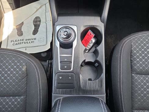 Certified 2023 Ford Escape Active AWD/4WD image 35