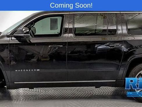 Used 2024 Jeep Wagoneer L Series III w/ Premium Group I AWD/4WD image 5