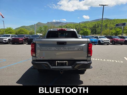 Used 2023 Chevrolet Colorado Z71 w/ Z71 Convenience Package 2 AWD/4WD image 6
