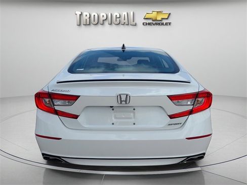 Used 2022 Honda Accord Sport image 4