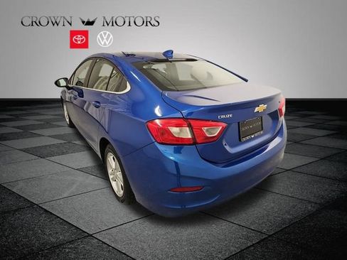 Used 2018 Chevrolet Cruze LT FWD image 4