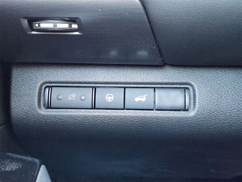 New 2025 Nissan Pathfinder SL image 17