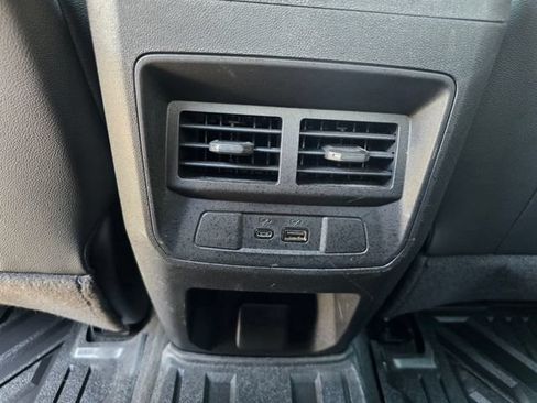 Used 2024 Chevrolet Colorado LT w/ LT Convenience Package III RWD image 32
