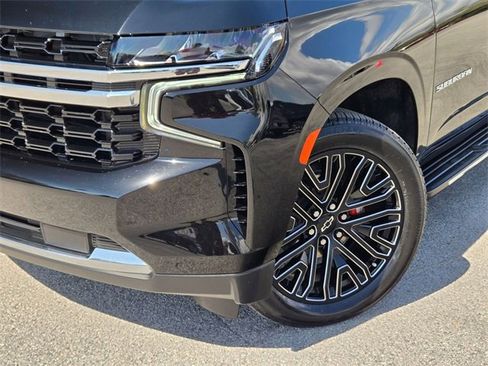 Certified 2024 Chevrolet Suburban LS w/ Driver Alert Package image 10