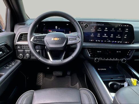 Used 2025 Chevrolet Tahoe Premier w/ Sun And Tow Package RWD image 7