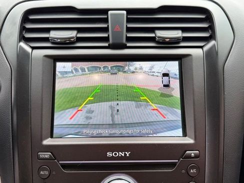 Used 2019 Ford Fusion Titanium image 16