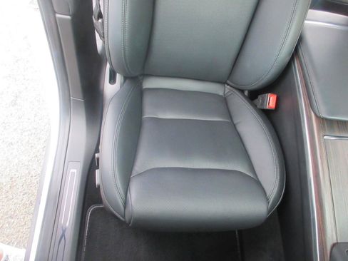 Used 2022 Tesla Model X AWD/4WD image 26