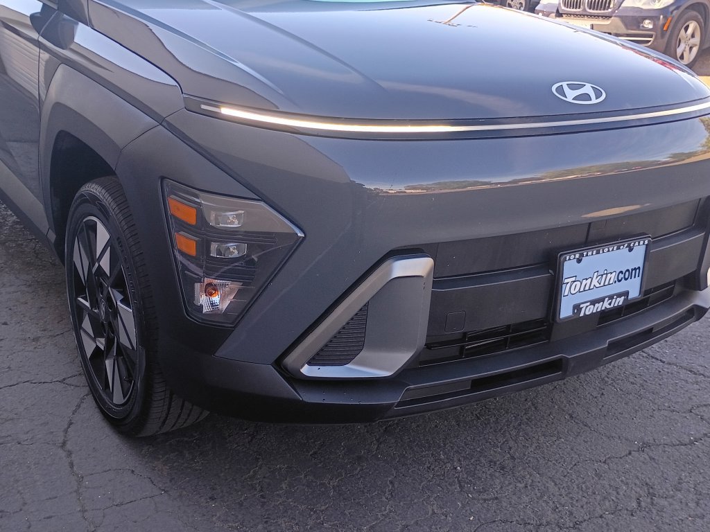 Certified 2025 Hyundai Kona SEL AWD/4WD image 12