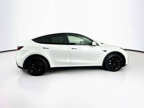 Used 2021 Tesla Model Y Long Range AWD/4WD image 10