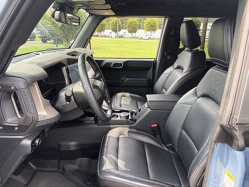 Used 2025 Ford Bronco Outer Banks AWD/4WD image 10