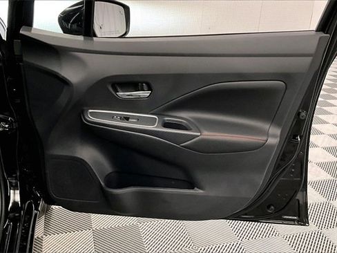 New 2025 Nissan Versa SR w/ Trunk Package image 32