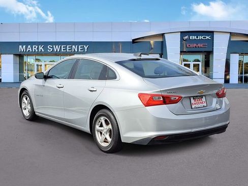 Used 2018 Chevrolet Malibu LS image 27