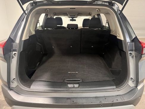 Used 2023 Nissan Rogue S image 16