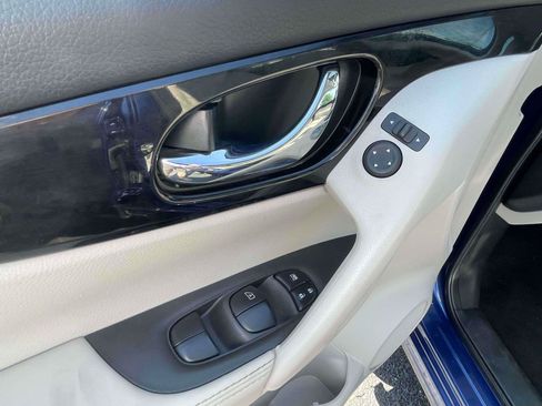 Used 2021 Nissan Rogue Sport SL AWD/4WD image 12