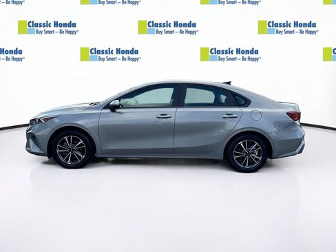Used 2023 Kia Forte LXS FWD image 4