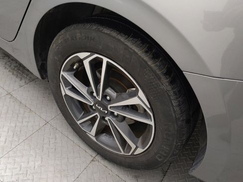 Used 2024 Kia Forte LXS FWD image 31