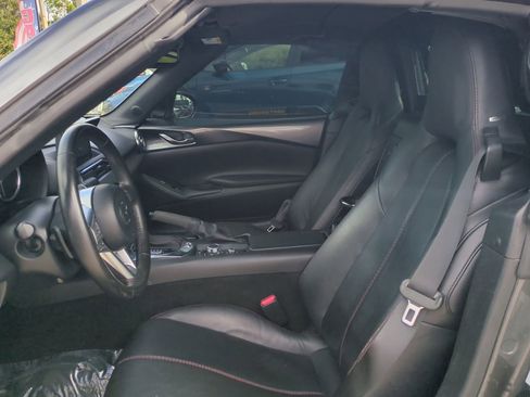 Used 2018 MAZDA MX-5 Miata RF Grand Touring image 12