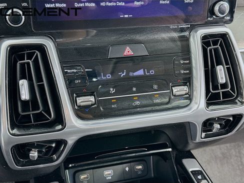 Used 2023 Kia Sorento SX AWD/4WD image 22