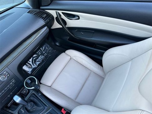 Used 2013 BMW 128i Convertible image 23