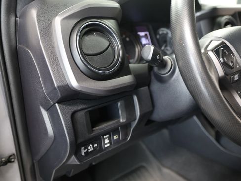 Used 2019 Toyota Tacoma TRD Off-Road w/ Technology Package image 25