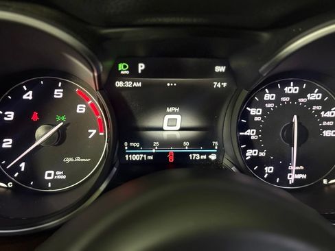 Used 2019 Alfa Romeo Stelvio Ti AWD/4WD image 13