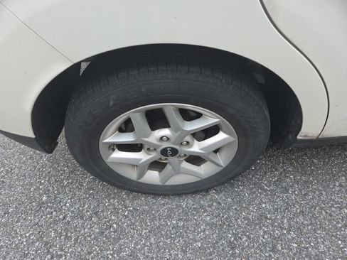 Used 2024 Kia Soul S FWD image 18