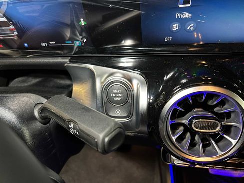 New 2026 Mercedes-Benz GLB 250 4MATIC image 30