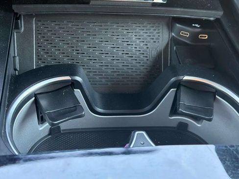 Used 2025 Mercedes-Benz G 550 image 30