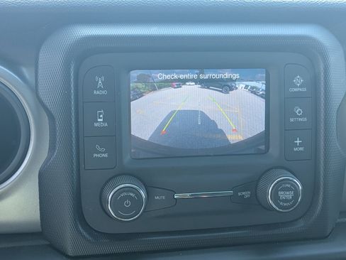 Used 2021 Jeep Wrangler Unlimited Sport image 21