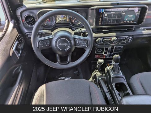 Used 2025 Jeep Wrangler Unlimited Rubicon AWD/4WD image 13