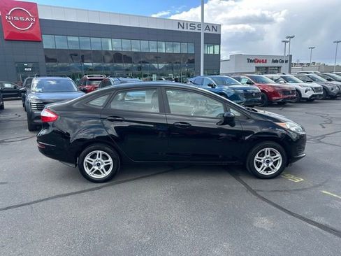 Used 2018 Ford Fiesta SE FWD image 12