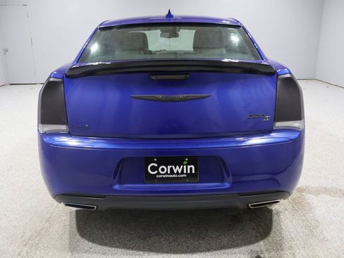 Used 2019 Chrysler 300 S image 3