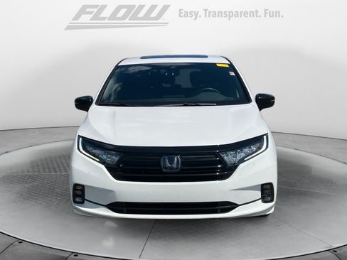 Used 2024 Honda Odyssey Sport image 3