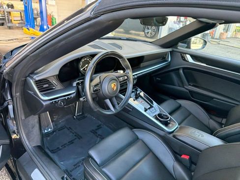 Used 2021 Porsche 911 Targa 4S w/ Premium Package AWD/4WD image 8