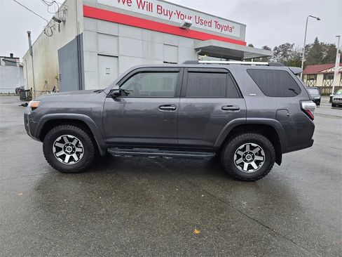 Used 2020 Toyota 4Runner SR5 Premium w/ Moonroof Package image 4