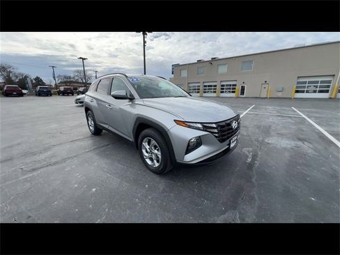 Used 2022 Hyundai Tucson SEL image 2