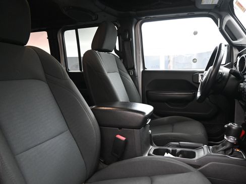 Used 2019 Jeep Wrangler Unlimited Sport S image 22
