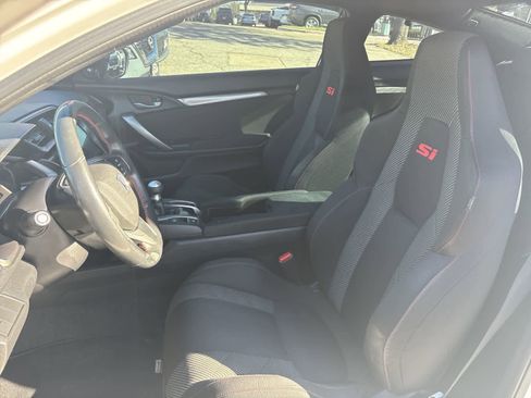 Used 2018 Honda Civic Si image 9