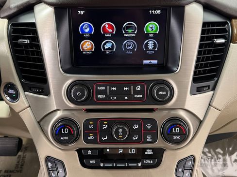 Used 2016 GMC Yukon XL Denali AWD/4WD image 25