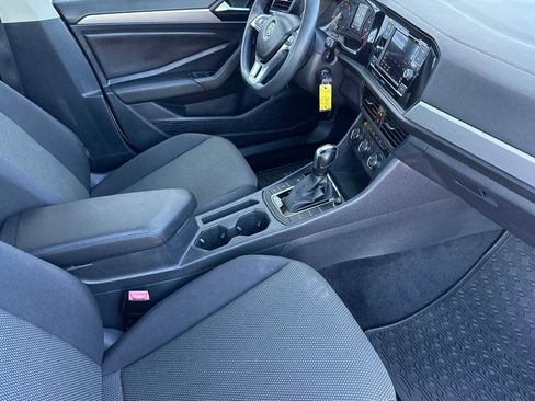 Used 2019 Volkswagen Jetta R-Line FWD image 15