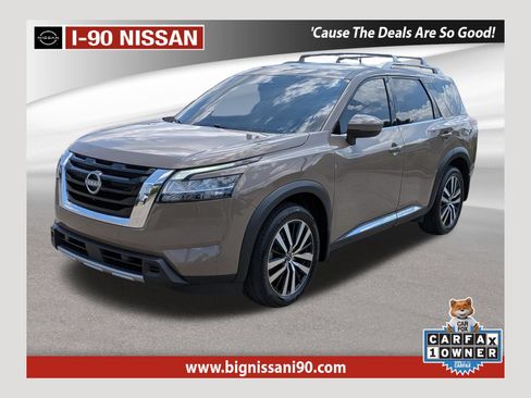 Certified 2024 Nissan Pathfinder Platinum w/ Cargo Package AWD/4WD image 1