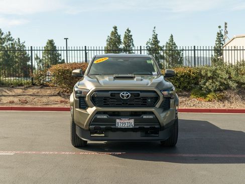 Certified 2025 Toyota Tacoma TRD Sport AWD/4WD image 2