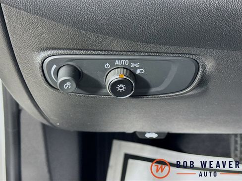 Used 2021 Chevrolet Equinox LS w/ LS Convenience Package AWD/4WD image 12