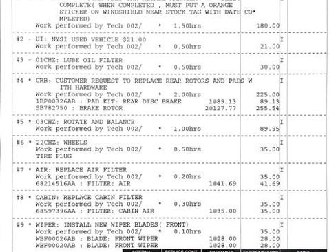 Used 2023 Chrysler Pacifica Touring-L w/ Uconnect Theater Family Group AWD/4WD image 3
